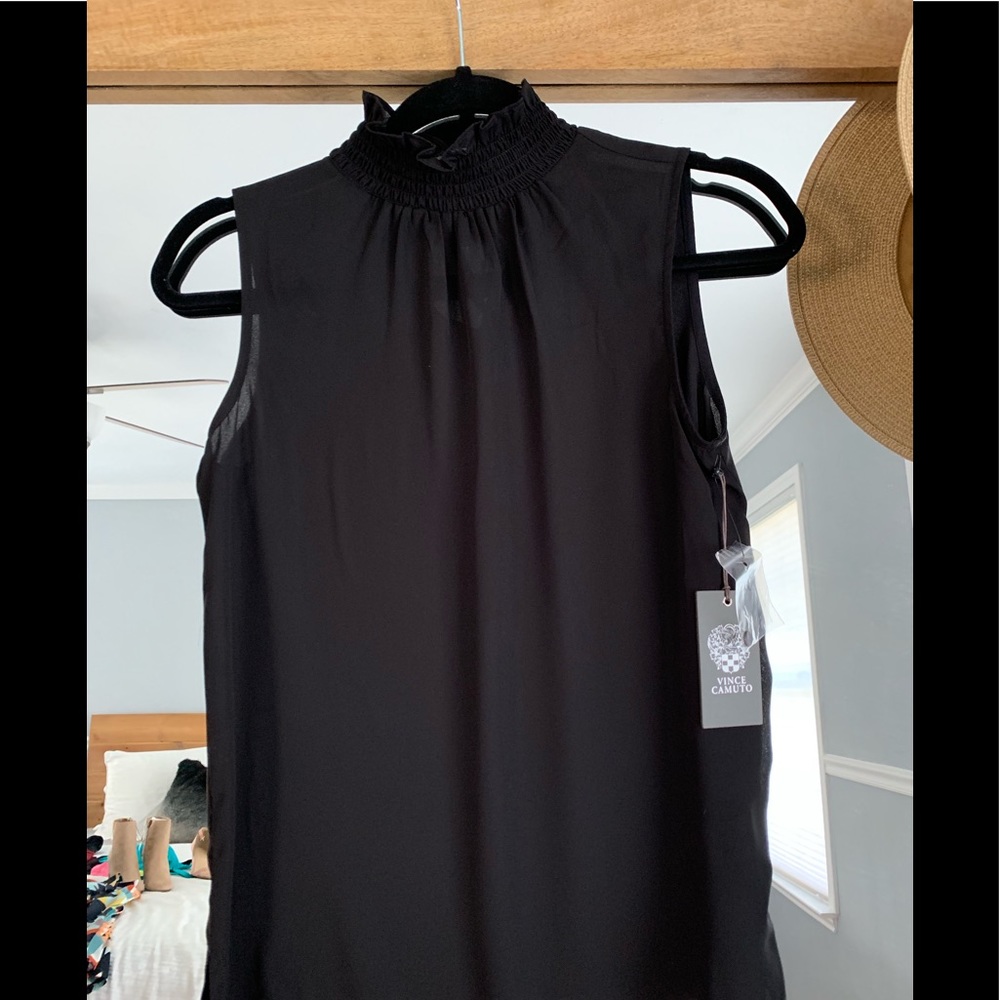 Vince Camuto turtle neck in black XXS